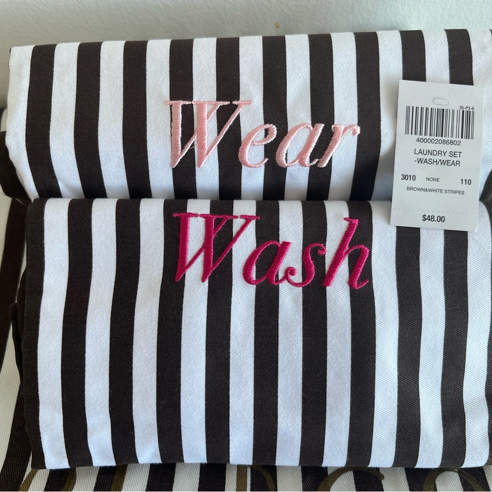 NWT Henri Bendel laundry set